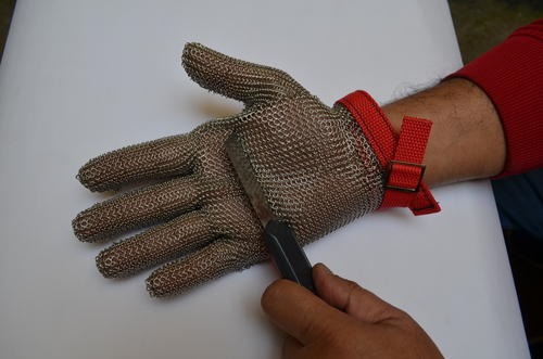 chain mail gloves
