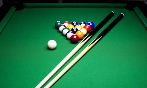 Natural Wooden Pool Table, for Playing Use, Feature : Crack Proof, Fine Finishing, Perfect Shape