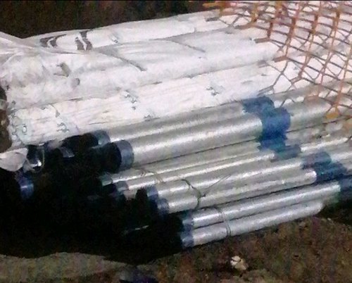 Non Poilshed Iron Round Pipe, for Industrial Use, Length : 5ft, 10ft, etc.