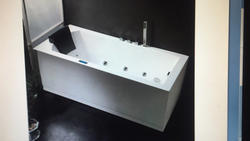 SRE bath tub, Dimension : 1790x800x640mm