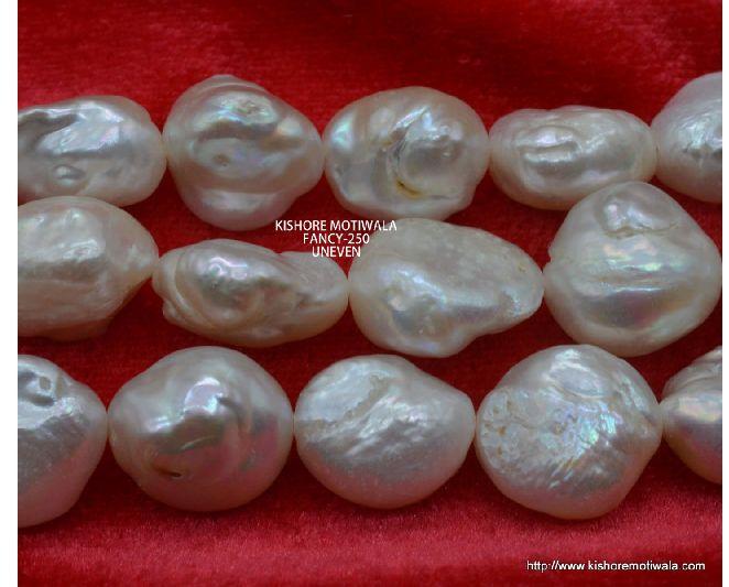FANCY UNEVEN SHAPE WHITE COLOR UNEVEN SIZE FRESHWATER PEARL BEADS
