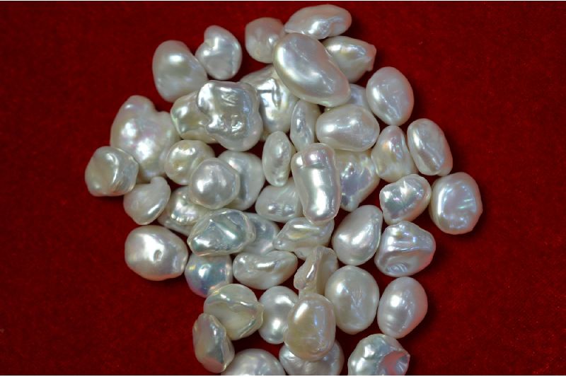 UNEVEN SHAPE FRESHWATER WHITE COLOR UNEVEN SIZE KESHI LOOSE PEARL