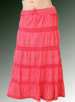 Panel long skirt with lace