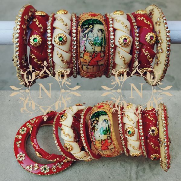 Polished traditional bangle, Feature : Attractive Designs, Shiny Look