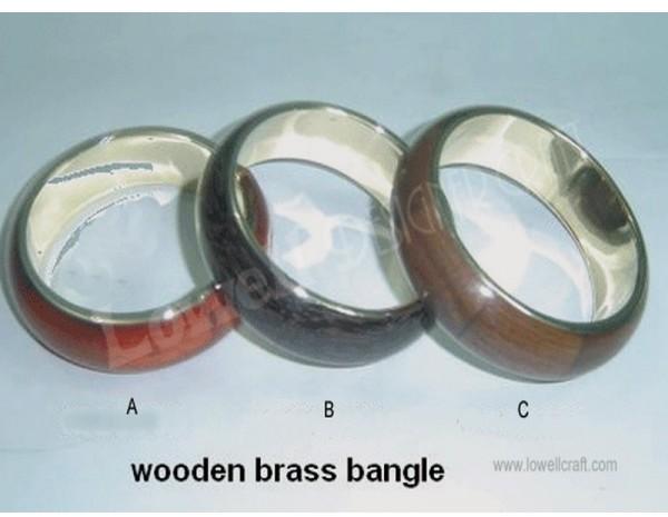 WOODEN BANGLE WITH BRASS