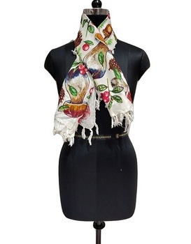 digital print scarf on viscose with fringes