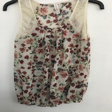 Sleeveless Ladies blouse with Floral Pattern