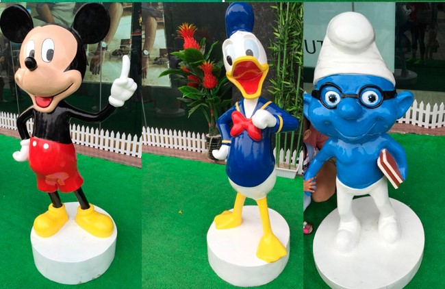 CARTOON STATUES Mickey Mouse