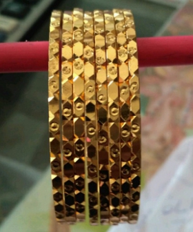 Polished Gorgious Gold Plated Bangles, Technics : Machine Made