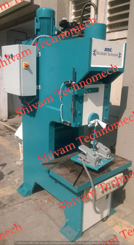 Shivam technomech 1000-30000kg hydraulic press, for Metal Sheet