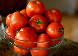 Organic Fresh Tomato, for Skin Products, Packaging Type : Plastic Crates