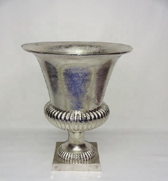 Metal Flower Vases, Style : Modern