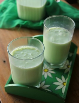 Cardamom Flavor for Milk, Color : Dark Green Color