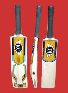 Super Kashmir Willow Cricket Bat, Handle Material : Rubber