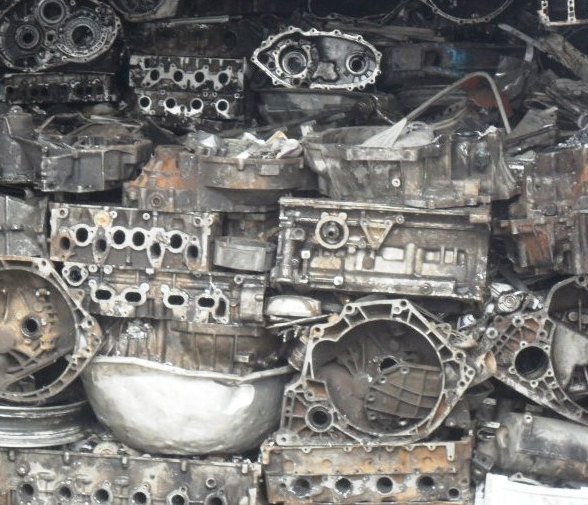 Aluminium Engine Scrap, for Industrial Use, Color : Silver