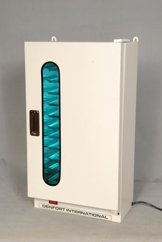 Automatic Non Polished Metal UV Chamber, for Clinical, Hospital, Laboratory, Shape : Rectangular, Square