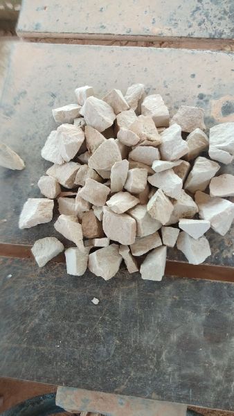 Non Polished Natural Sandstone Lumps, for Flooring, Roofing, Pattern : Plain