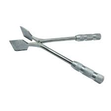 Cast Iron Plaster Spreader, for Clinic Use, Certification : ISI Certified