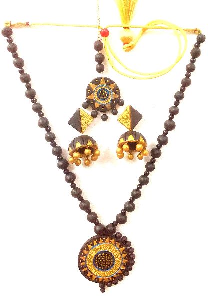 Festive Spanking Terracotta Necklace handmade is very trendy and high in demand