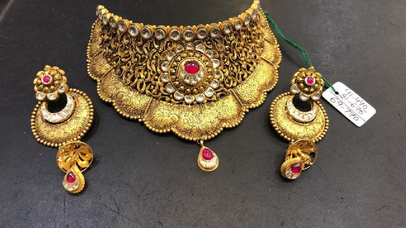 Gold jewellery store in 1 lakh