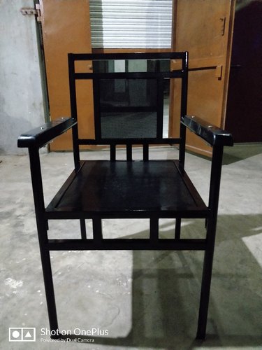 Polished Cast Iron Chair, for Home, Hotel, Office, Feature : Corrosion Proof, Fine Finishing, Good Quality