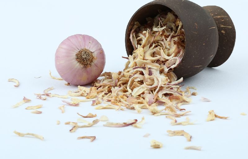 DEHYDRATED PINK ONION FLAKES