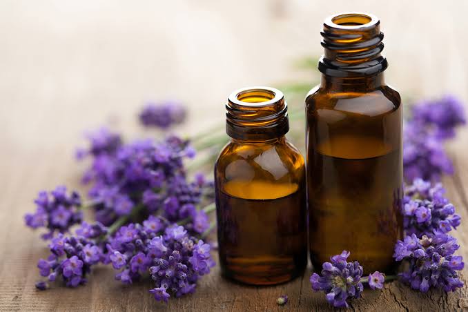 Lavender oil, for Cosmetics, Pharmas, Form : Liquid