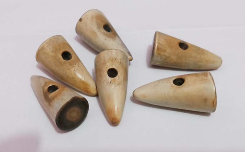 Plain Horn Toggles, Color : Brown