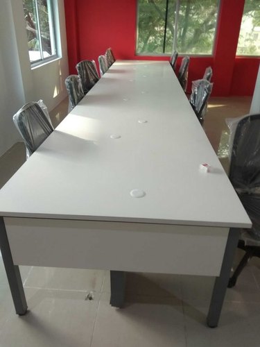 Metal Leg & Wooden Top Desking System