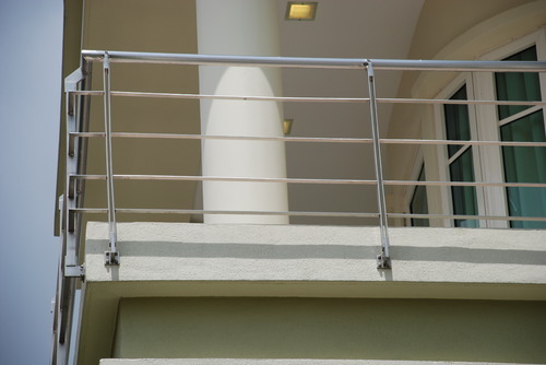 Polished Plain Stainless Steel Balcony Railing, Feature : Attractive Designs