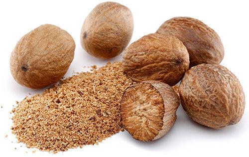 Common Dried Nutmeg