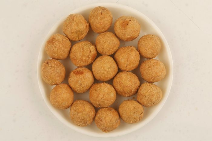 Crunchy Fried Kachori, for Human Consumption, Packaging Type : Packet