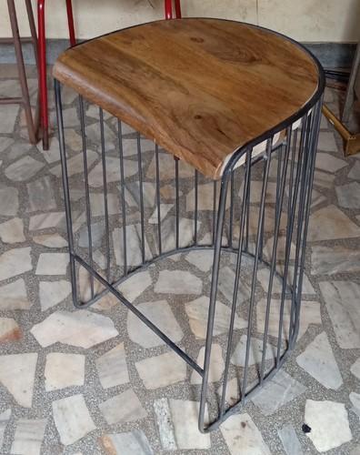 Veil Bar Stool, Color : Metallic