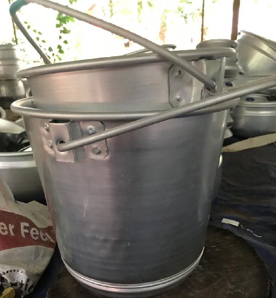Round Aluminium Bucket, for Domestic, Industrial, Pattern : Plain