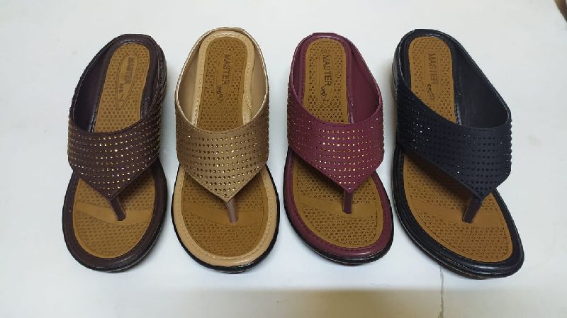 Rubber Ladies Flat Slippers, for Daily Wear, Gender : Female - O P D ...
