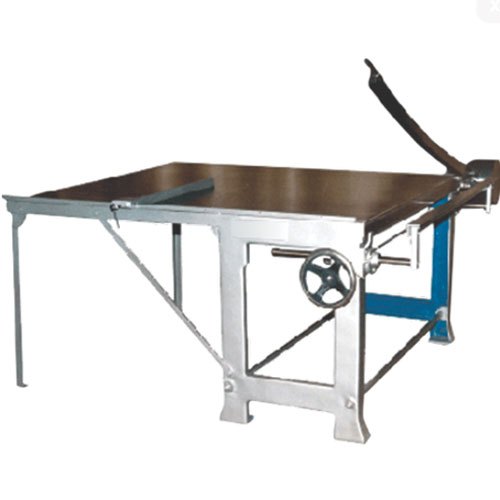 Mild Steel Board Cutting Machine