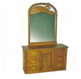 Natural Wood Polished Dressing Table, for Home, Hotel, Parlour, Feature : Attractive Designs, Durable