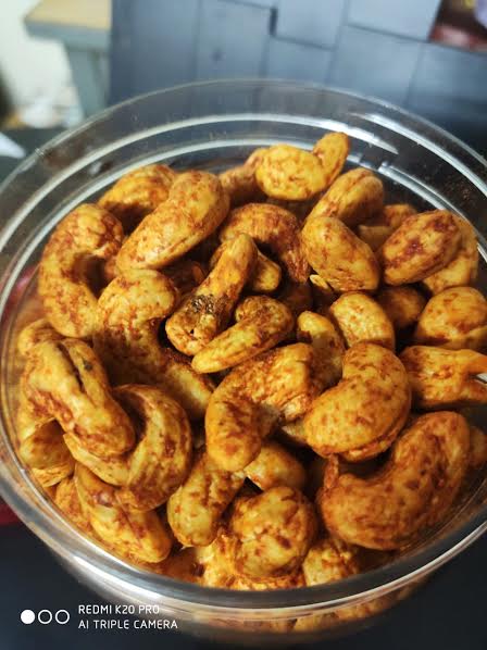 Crispy Masala Cashew Nuts, Packaging Type : Pouch, Pp Bag, Sachet Bag, Tinned Can