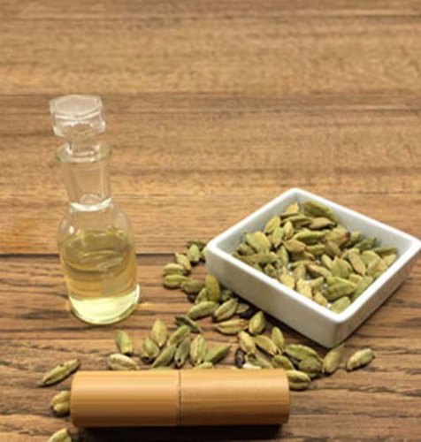 Cardamom Essential Oil, for Cooking, Medicnes, Feature : Antimicrobial Nature, Good Quality