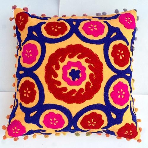 Vandana Handicraft Wool Embroidered Cushion Cover, Size : 16 x 16 Inch