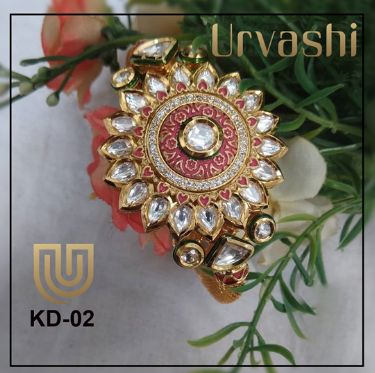 Polished High Finish Kundan Bracelet, Feature : Attractive Designs, Fine Finished, Finely Finished