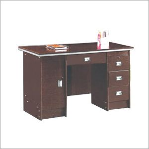 Wooden Executive Computer Table, for Office, Feature : Fine Finishing, Good Quality, Termite Proof