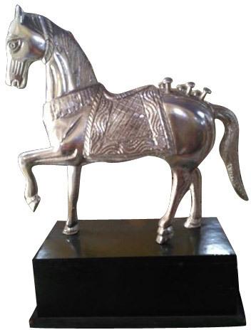 White Metal Handicraft Horse Statue