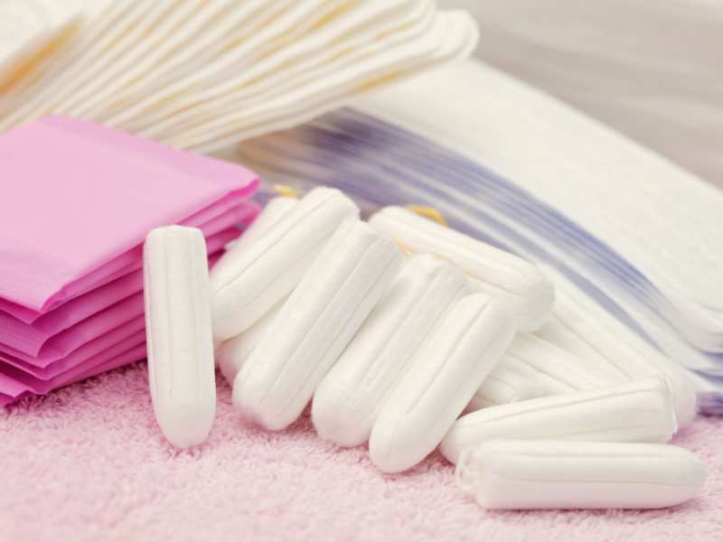 Non Woven Sanitary Pads, Feature : Biodegradable, Moisture Proof