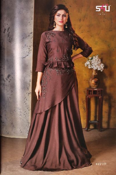 3/4th Sleeve party wear gown, Size : L, M, S, XL, Feature : Anti Shrink,  Attractive Designs at Best Price in Shimoga