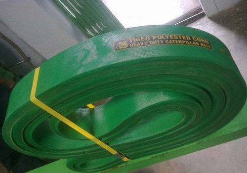 Rubber Caterpillar Conveyor Belts, for Moving Goods, Feature : Easy To Use, Excellent Quality, Long Life