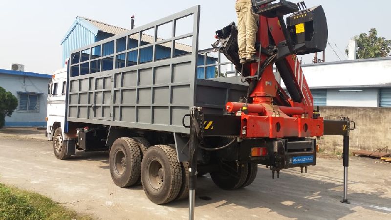 Tubed Fuel Metal Crane truck dalla body, for Constructional, Industrial, Feature : Latest