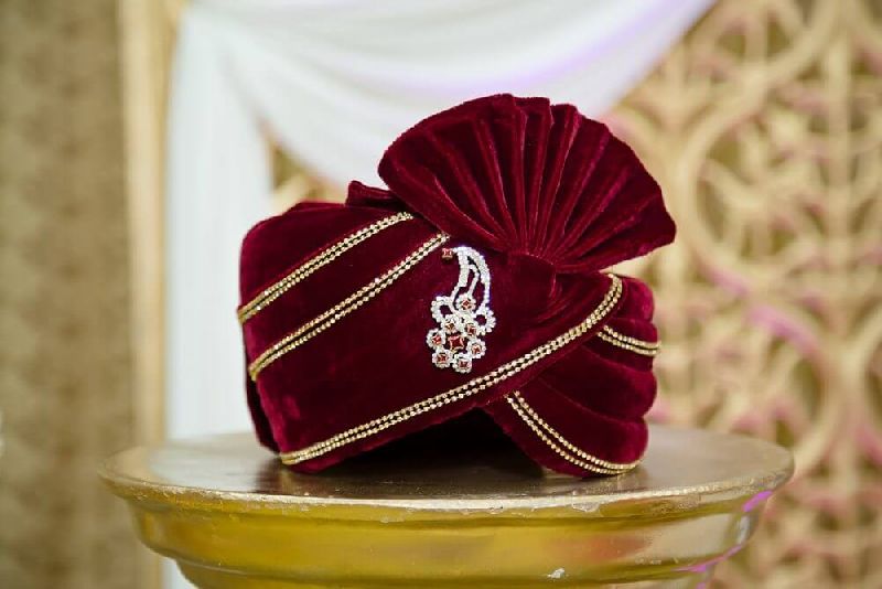 Velvet Embroidered Mens Pagri, Occasion : Wedding