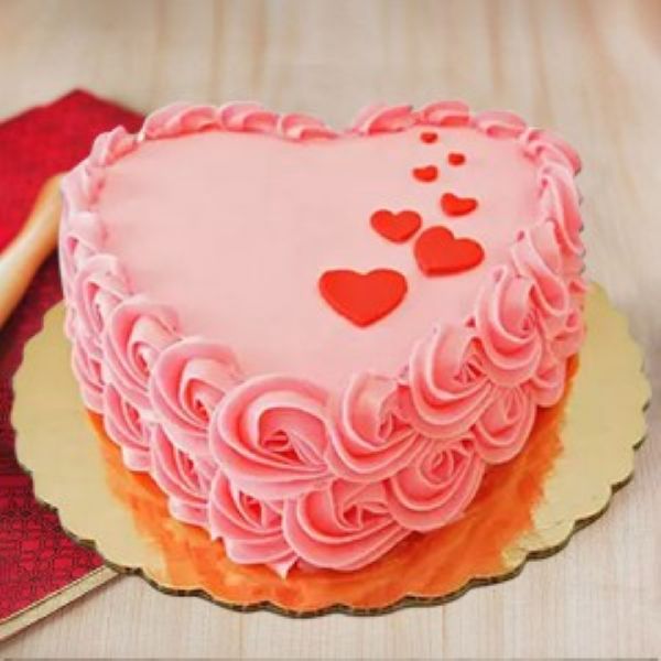 Fondant Vs. Cream Icing: Which is the best choice for my cake?