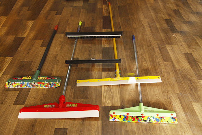 Plastic Floor Wiper, for Cleaning Use, Size : 20-25inch